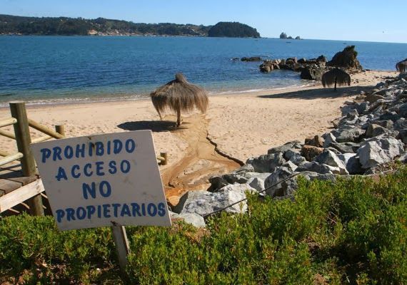 Bienes Nacionales recuerda: «En Chile no existen las playas privadas»