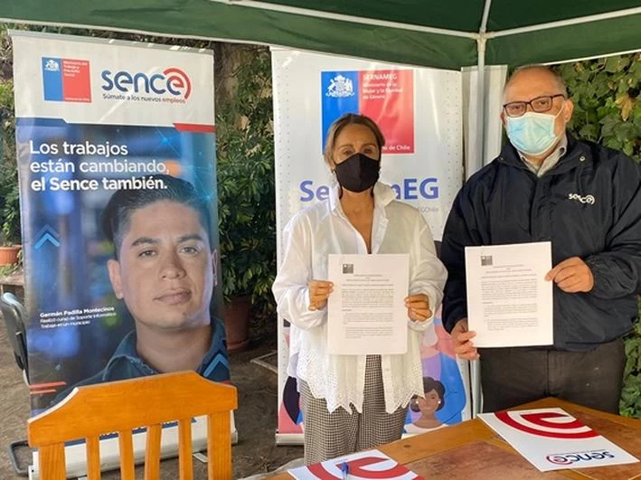 SERNAMEG y SENCE O’Higgins firman convenio de colaboración